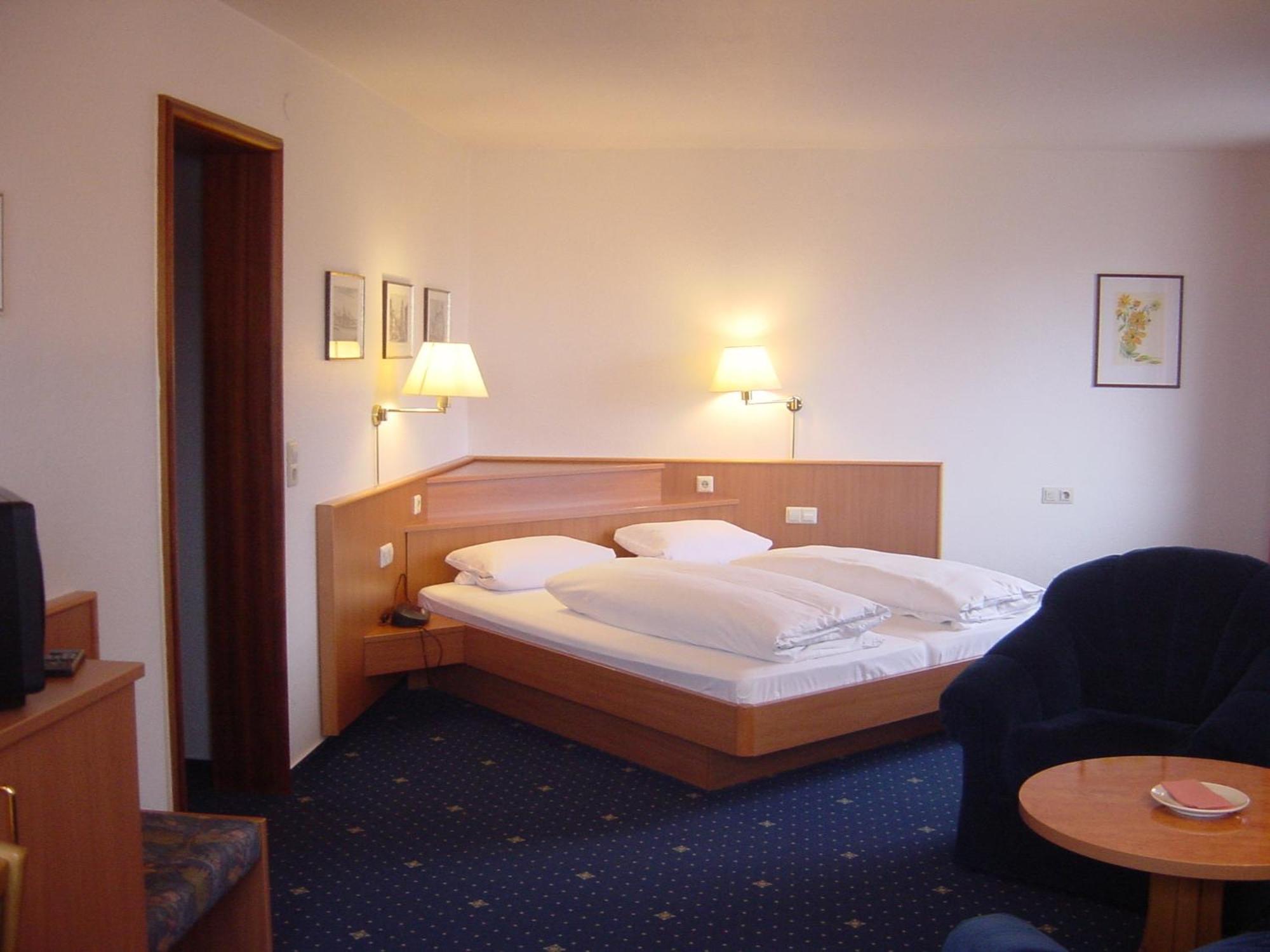 Hotel Garni Eden Meersburg Exteriör bild