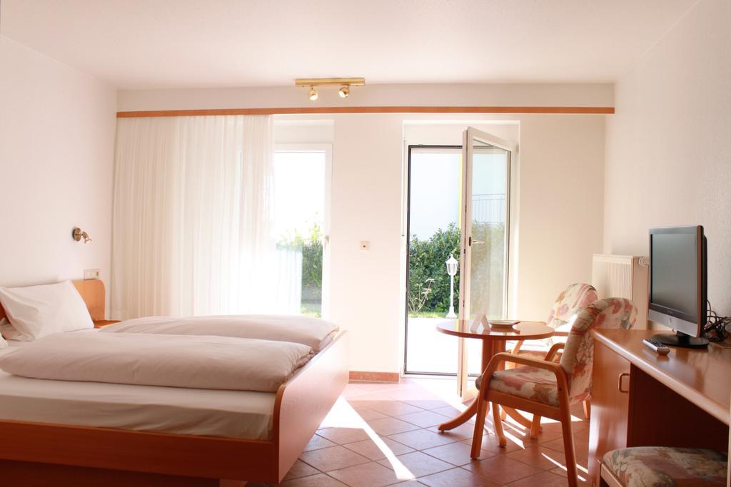 Hotel Garni Eden Meersburg Exteriör bild