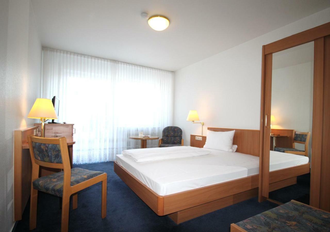 Hotel Garni Eden Meersburg Exteriör bild